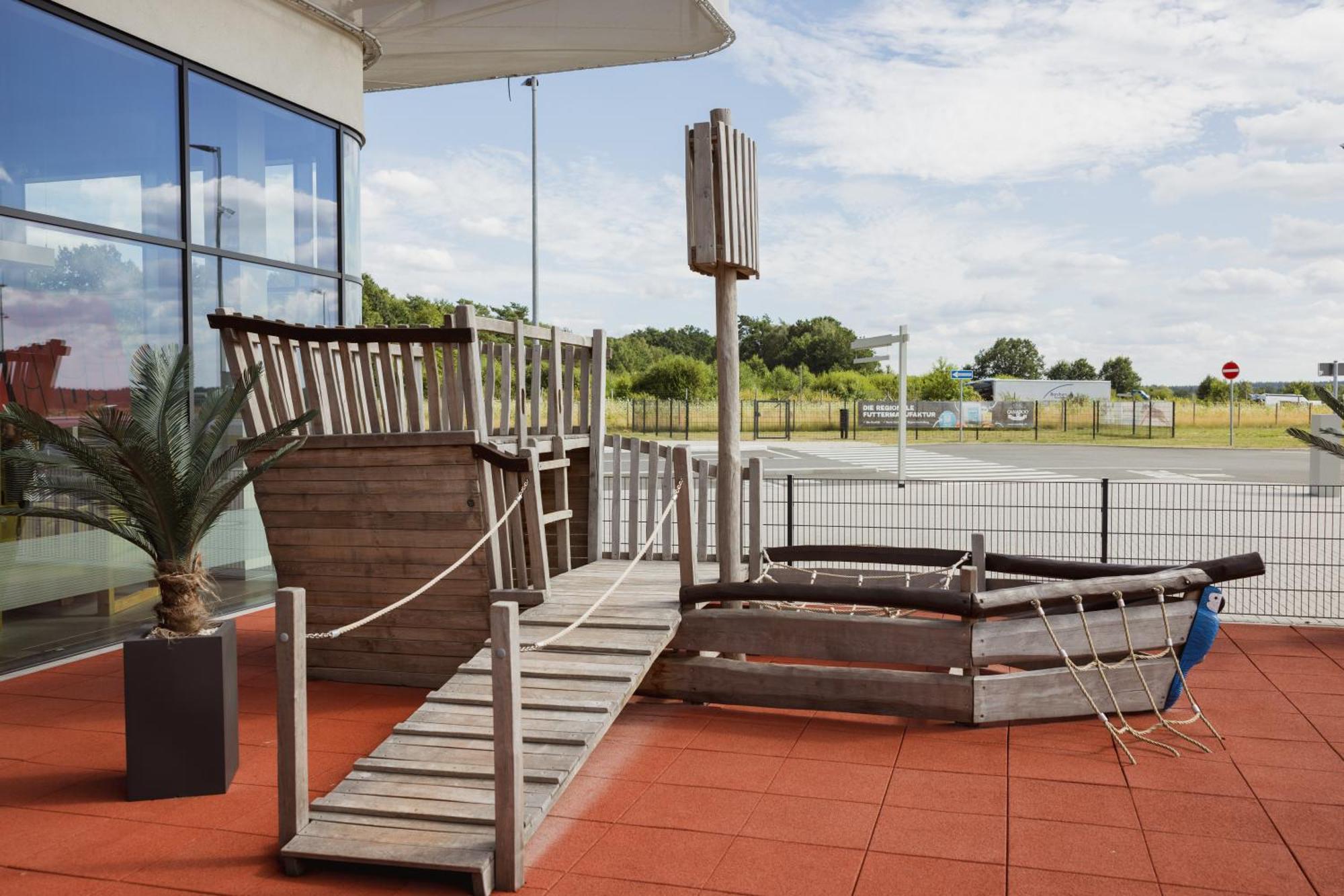 Holiday Inn Express - Hamburg South A7-As42 By Ihg Egestorf Exterior photo