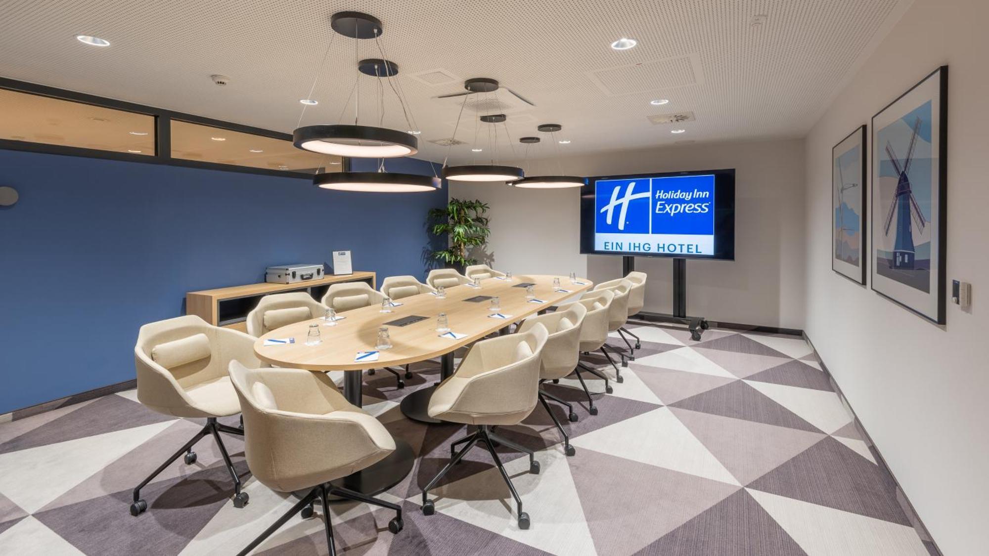 Holiday Inn Express - Hamburg South A7-As42 By Ihg Egestorf Exterior photo
